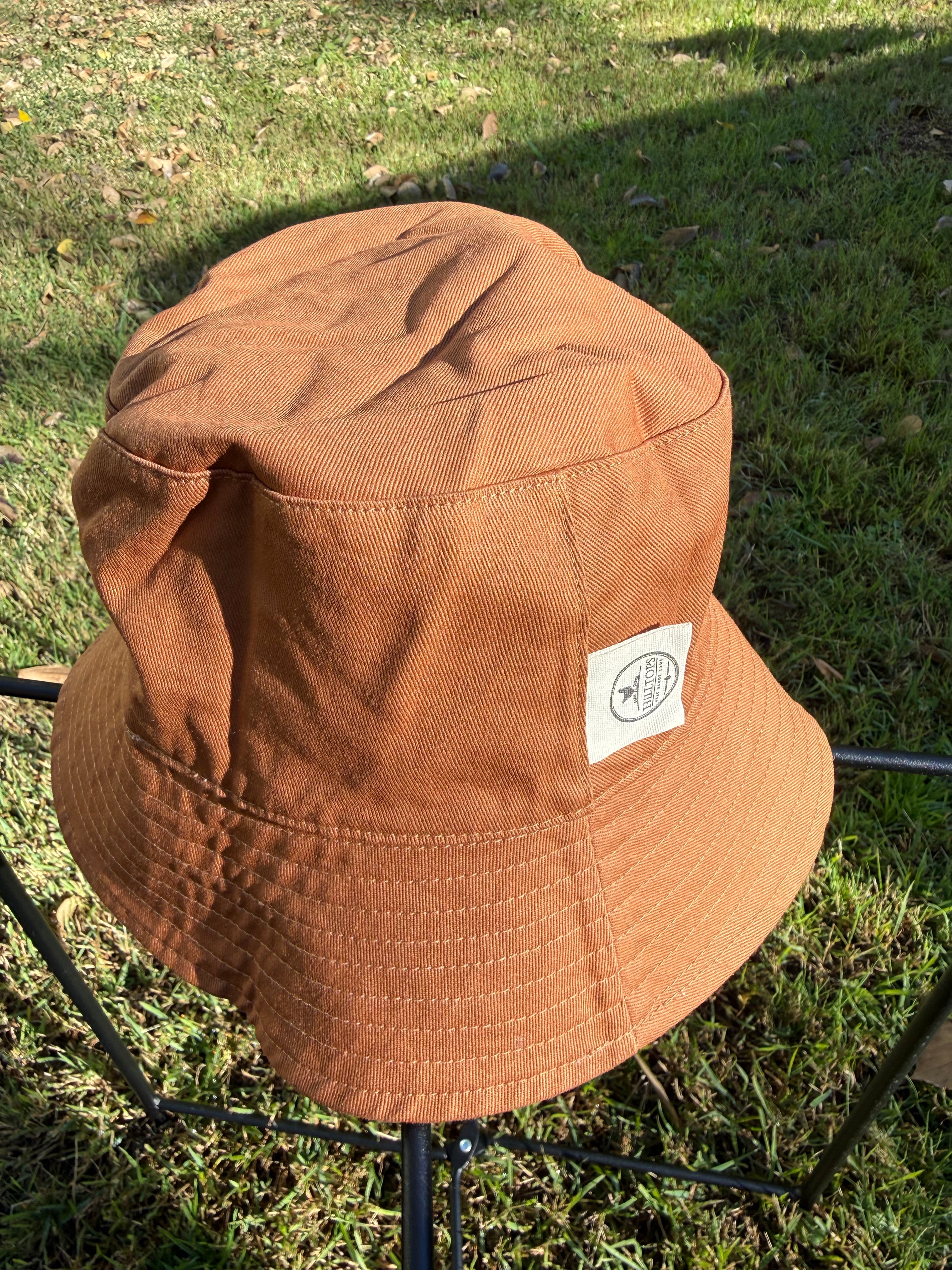 Bucket hat: double-sided, reversible - 'The Chickens of the World' - different breeds of chickens