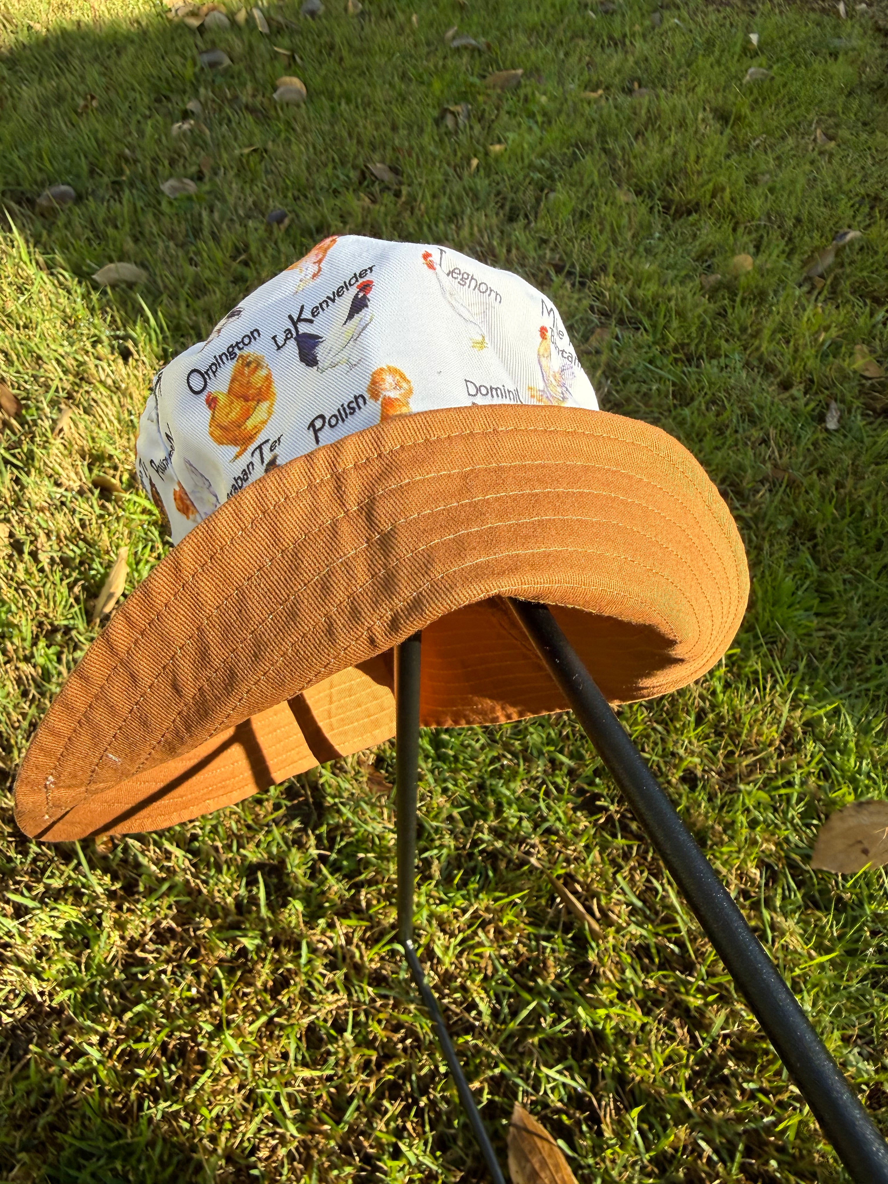 Bucket hat: double-sided, reversible - 'The Chickens of the World' - different breeds of chickens